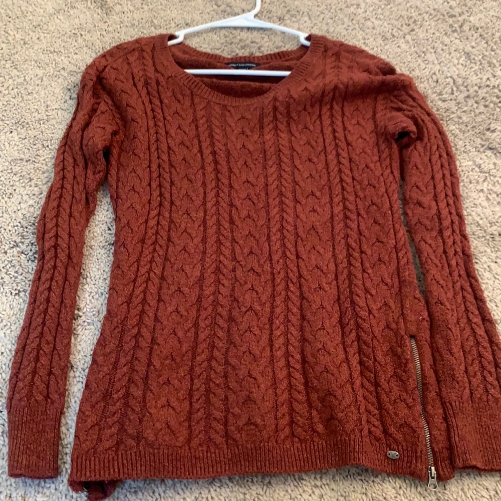 American Easter rust colored sweater